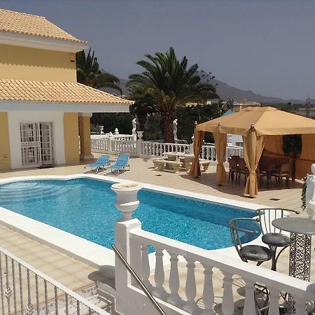 Villa Deluxe